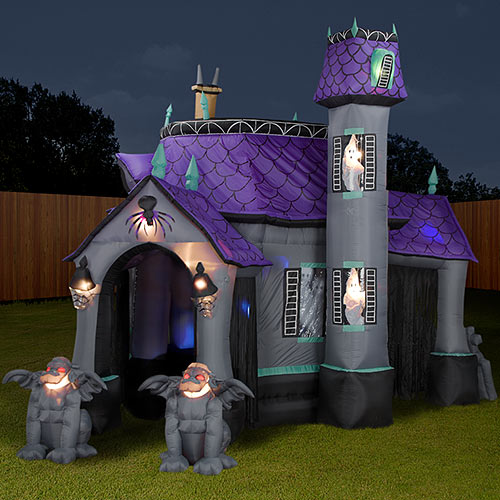 inflatable-cryptic-halloween-castle-3